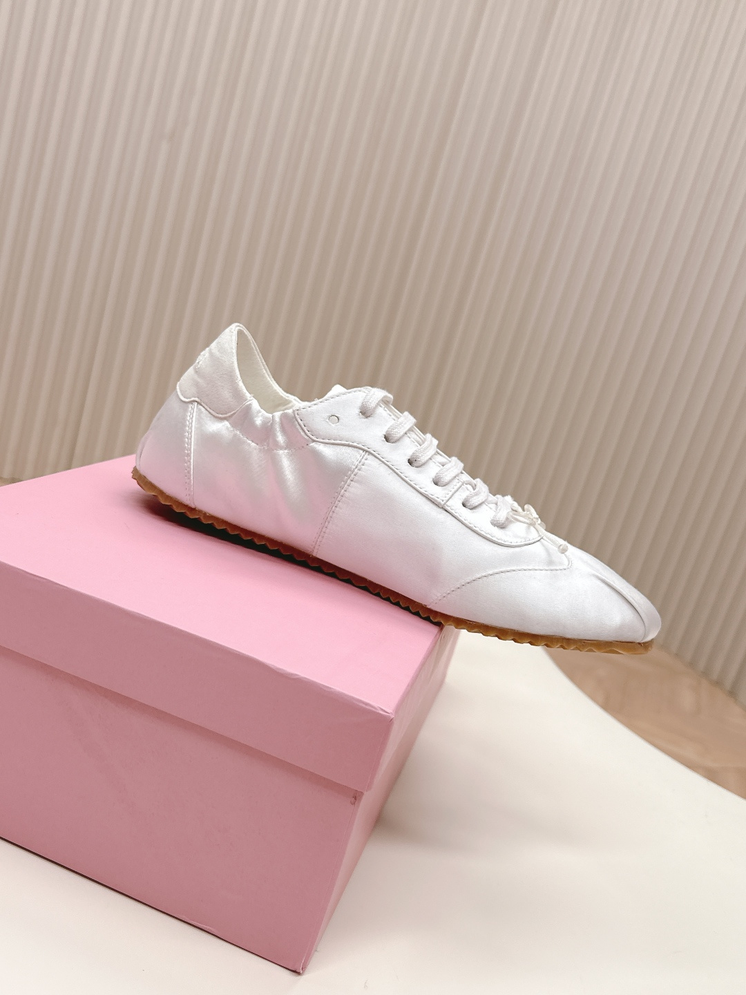 Stylish Ballet Shoes in Real Silk and Skin for Spring and Summer Fashion - 图片 4