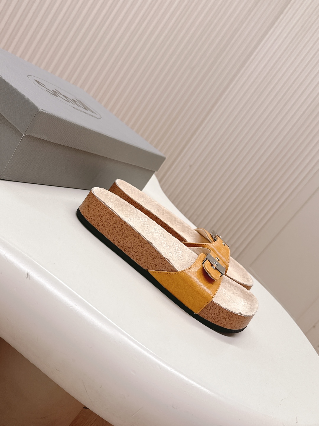 Balenciaga Women's Spring/Summer Buckle-Detailed Cork Platform Slide Sandals 4 cmp i1746108744053 1321 0 2
