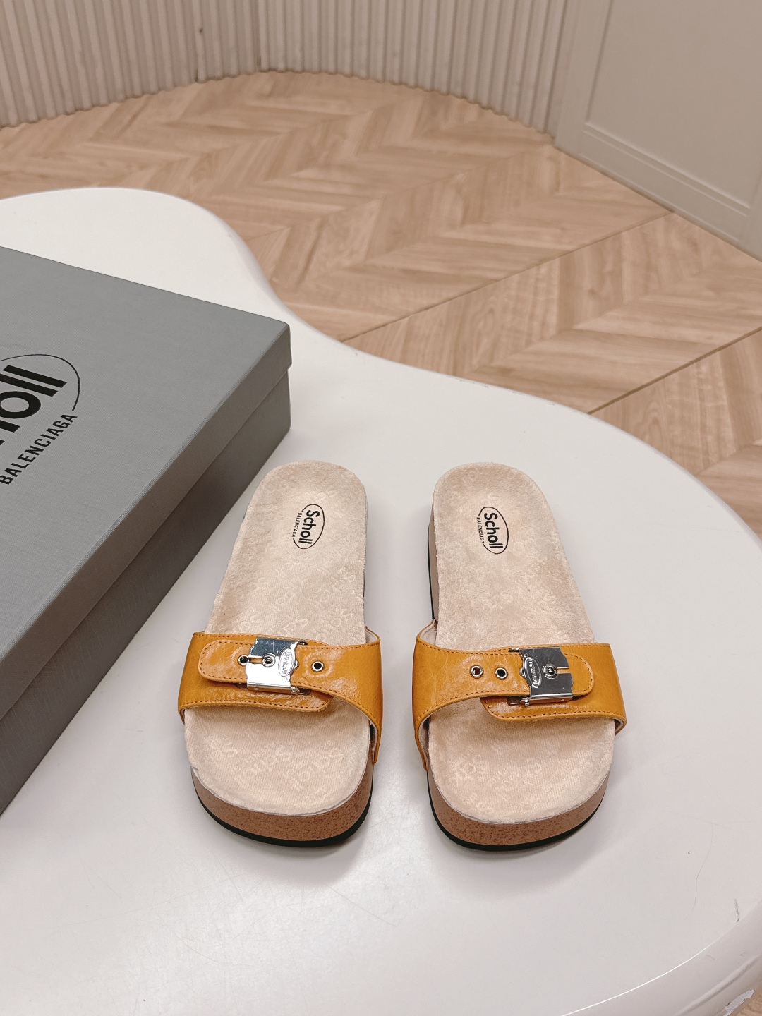 Balenciaga Women's Spring/Summer Buckle-Detailed Cork Platform Slide Sandals 3 cmp i1746108749586 488 0 1