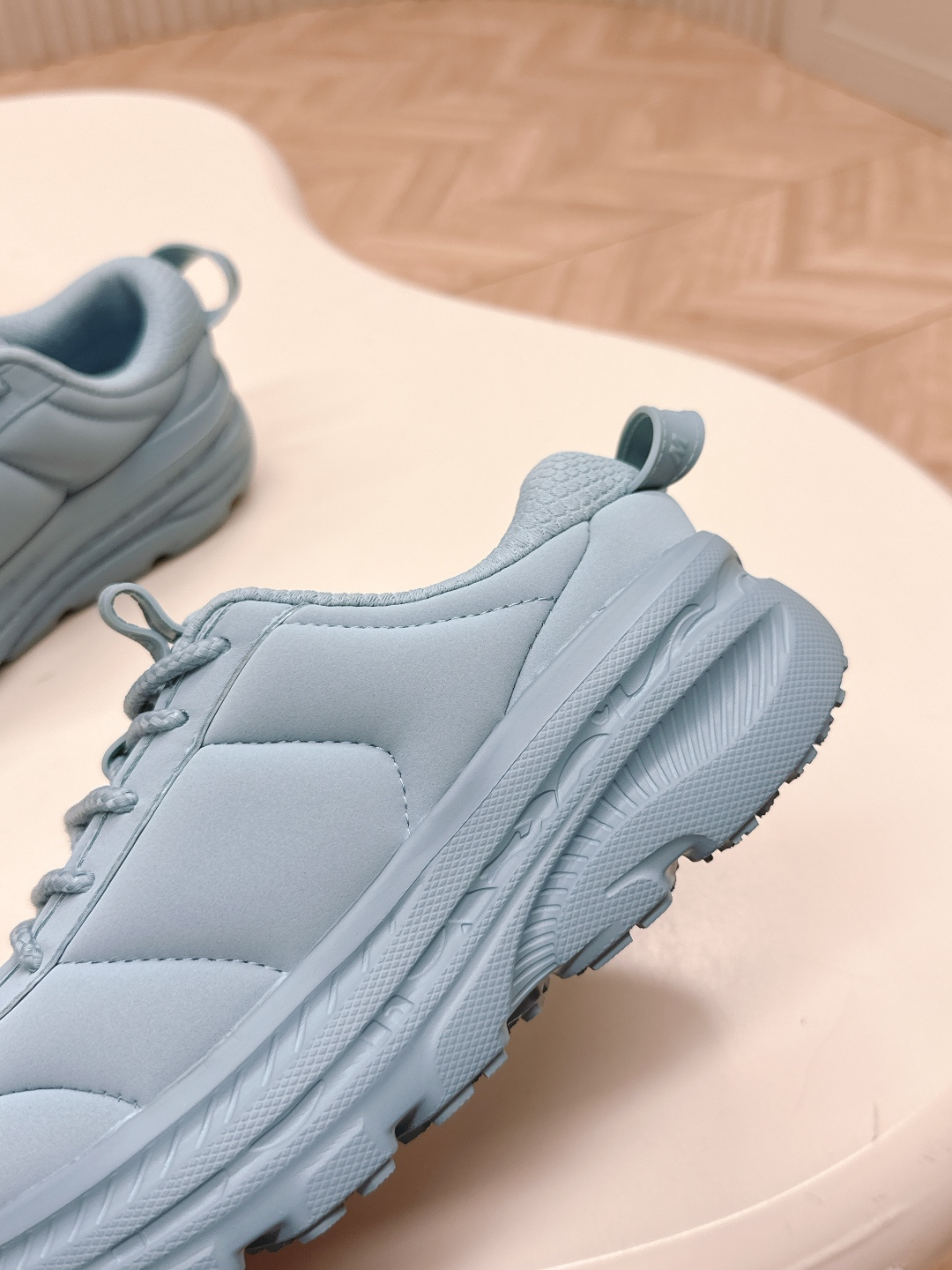 Marni X Hoka Collaborate on New Lightweight Sneakers in Macaroon Colors - 图片 7