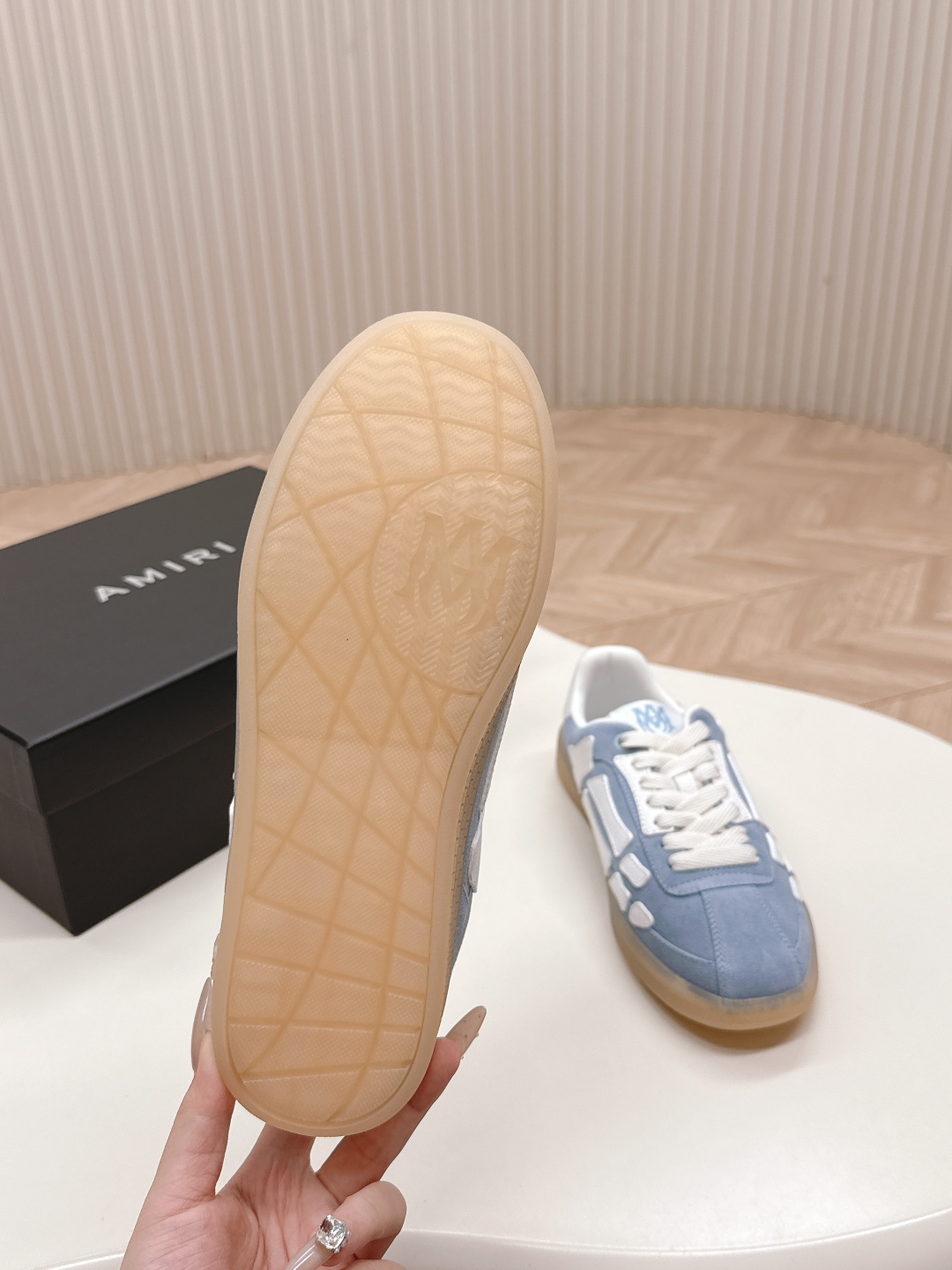 New 2025 AMRI Elmi Bone Boots: Classic Fashion with Bone Patterns - 图片 9