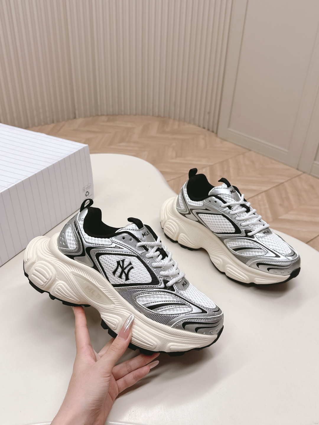 Trendy MLB 25s: Sable Dad Shoes for Fashionable Comfort and Style - 图片 4