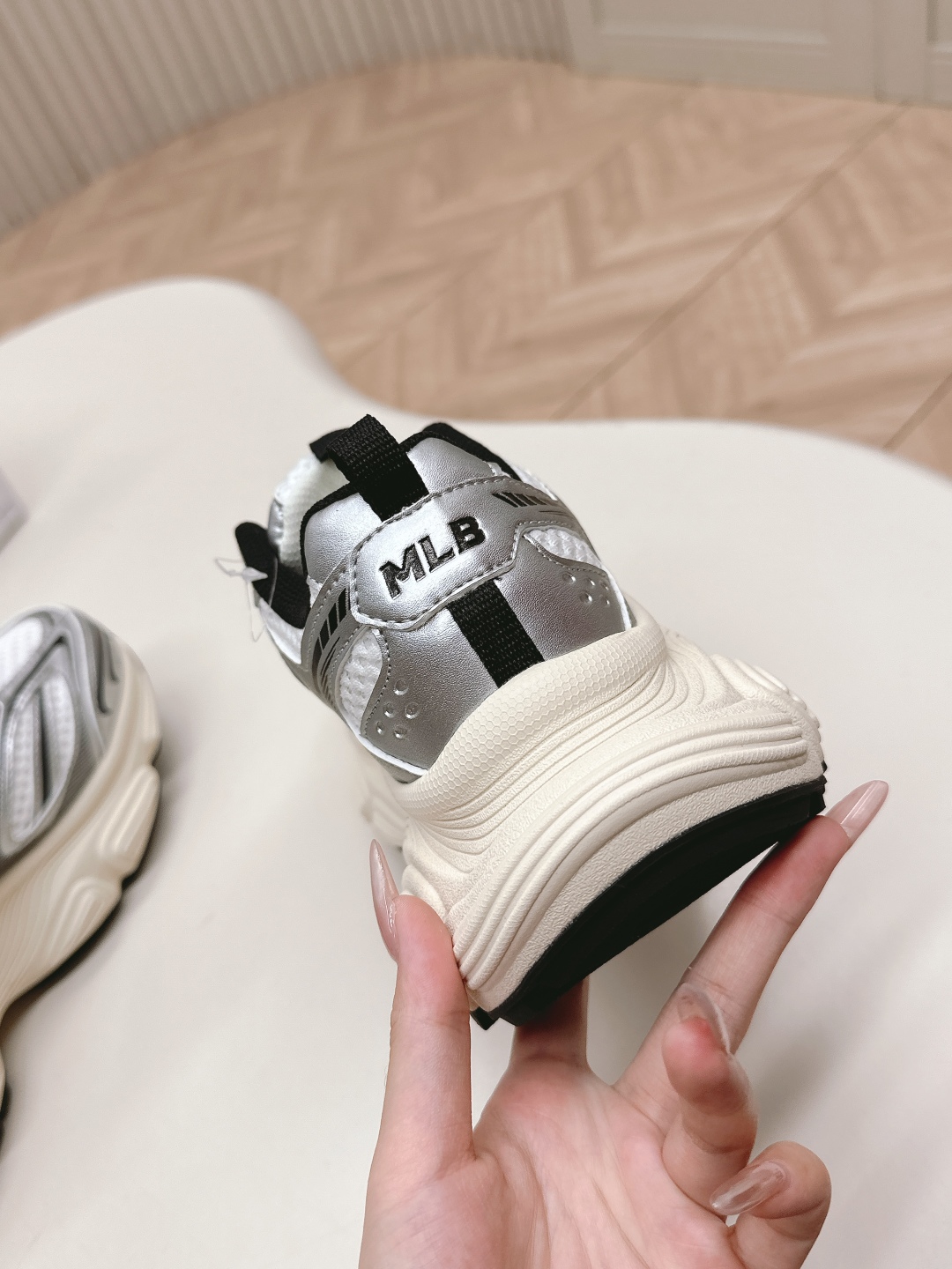 Trendy MLB 25s: Sable Dad Shoes for Fashionable Comfort and Style - 图片 7