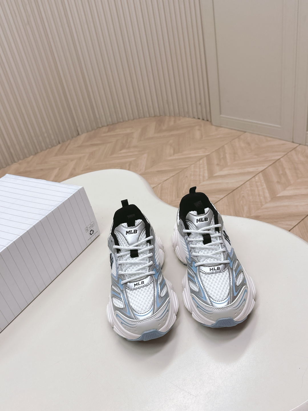 Trendy MLB 25s: Saber Dad Shoes for Fashionable Comfort - 图片 2