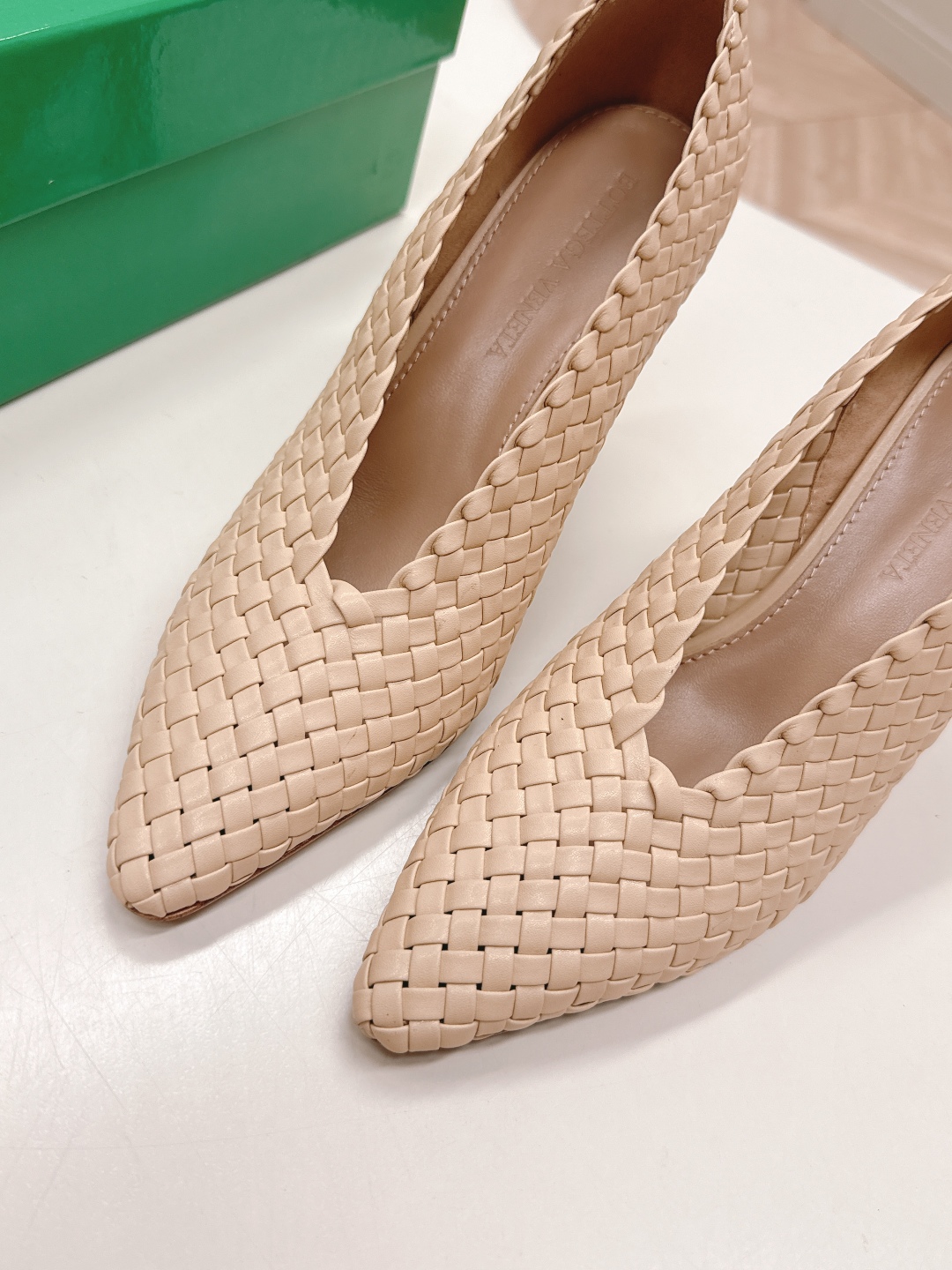 Hand-Woven Leather Shoes: BV2025 Series with Italian Leather Bottoms and High-End Comforts - 图片 6
