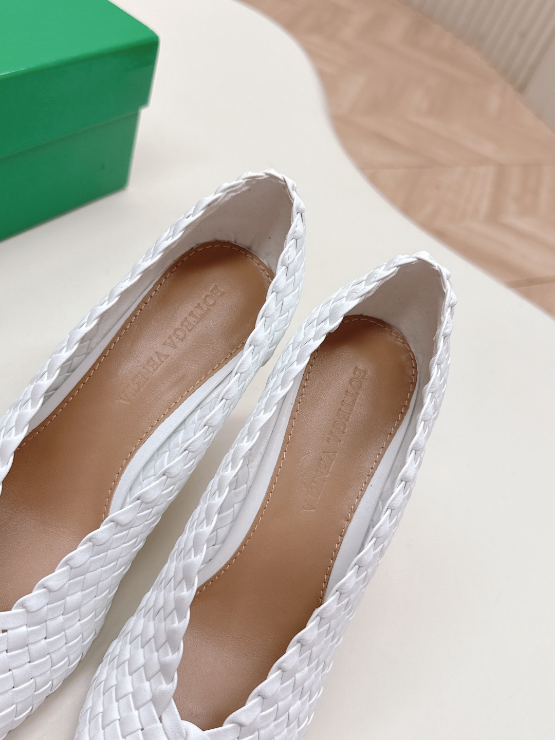 Hand-Woven Leather Crocheted Shoes: BV2025 Series Review - 图片 9