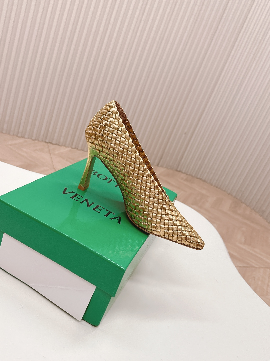 Hand-Made Seamless Crocheted Leather Shoes: BV2025 Series Overview - 图片 4