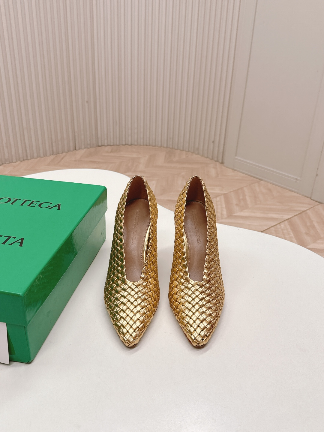 Hand-Made Seamless Crocheted Leather Shoes: BV2025 Series Overview - 图片 3