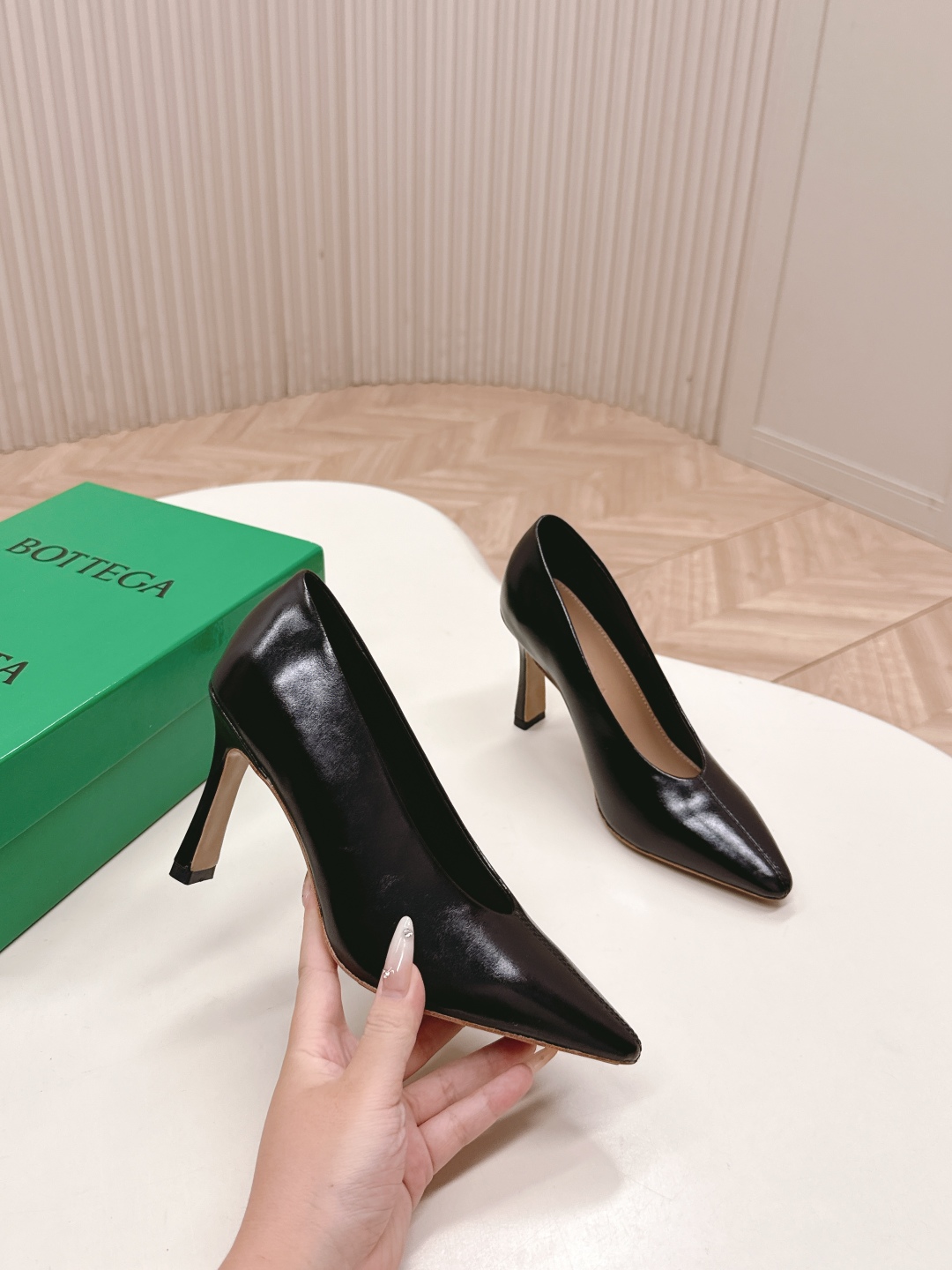 “Elegant and Comfortable High Heels: Italian Leather, Stylish Design for Confident Travel” - 图片 5