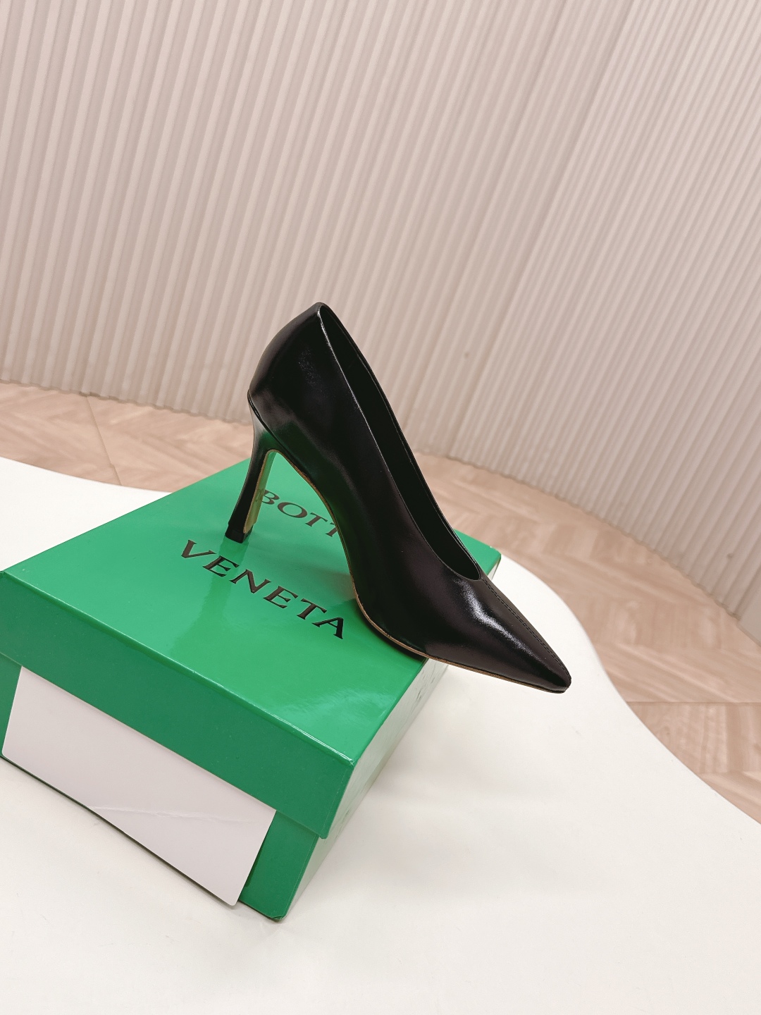 “Elegant and Comfortable High Heels: Italian Leather, Stylish Design for Confident Travel” - 图片 4