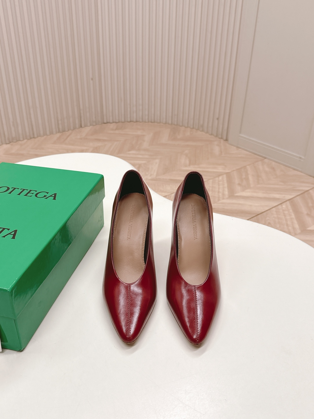 “BV2025 Series: Elegant High Heels with Italian Leather for Comfortable and Confident Travel” - 图片 2