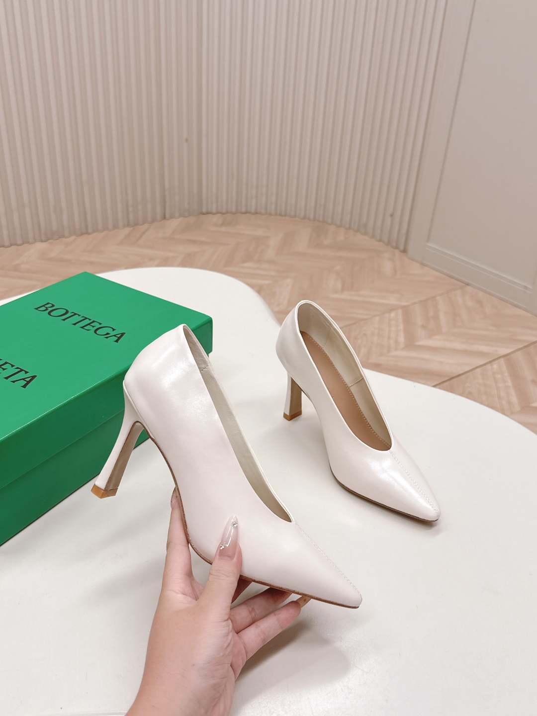 “BV2025 High Heels: Elegant Italian Leather Design for Comfortable and Confident Travel” - 图片 5
