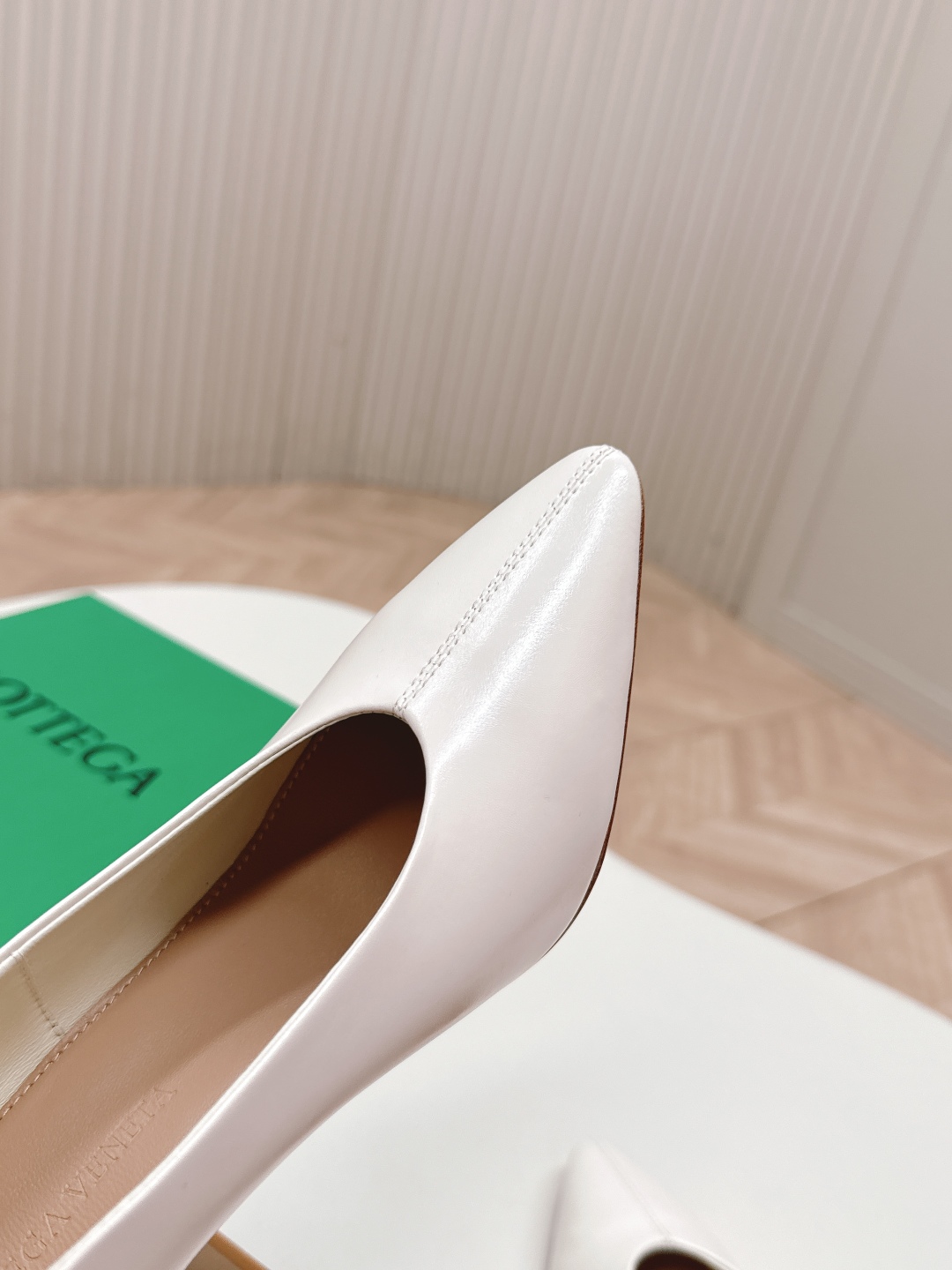“BV2025 High Heels: Elegant Italian Leather Design for Comfortable and Confident Travel” - 图片 6