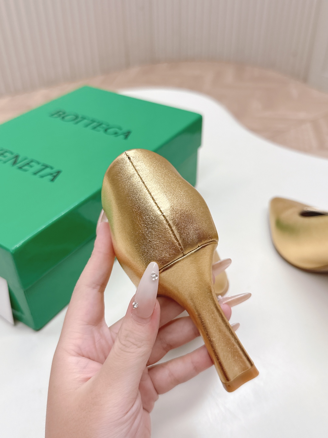 “BV2025 High Heels: Elegant Italian Leather Comfort for Travel, Sizes 35-40” - 图片 7