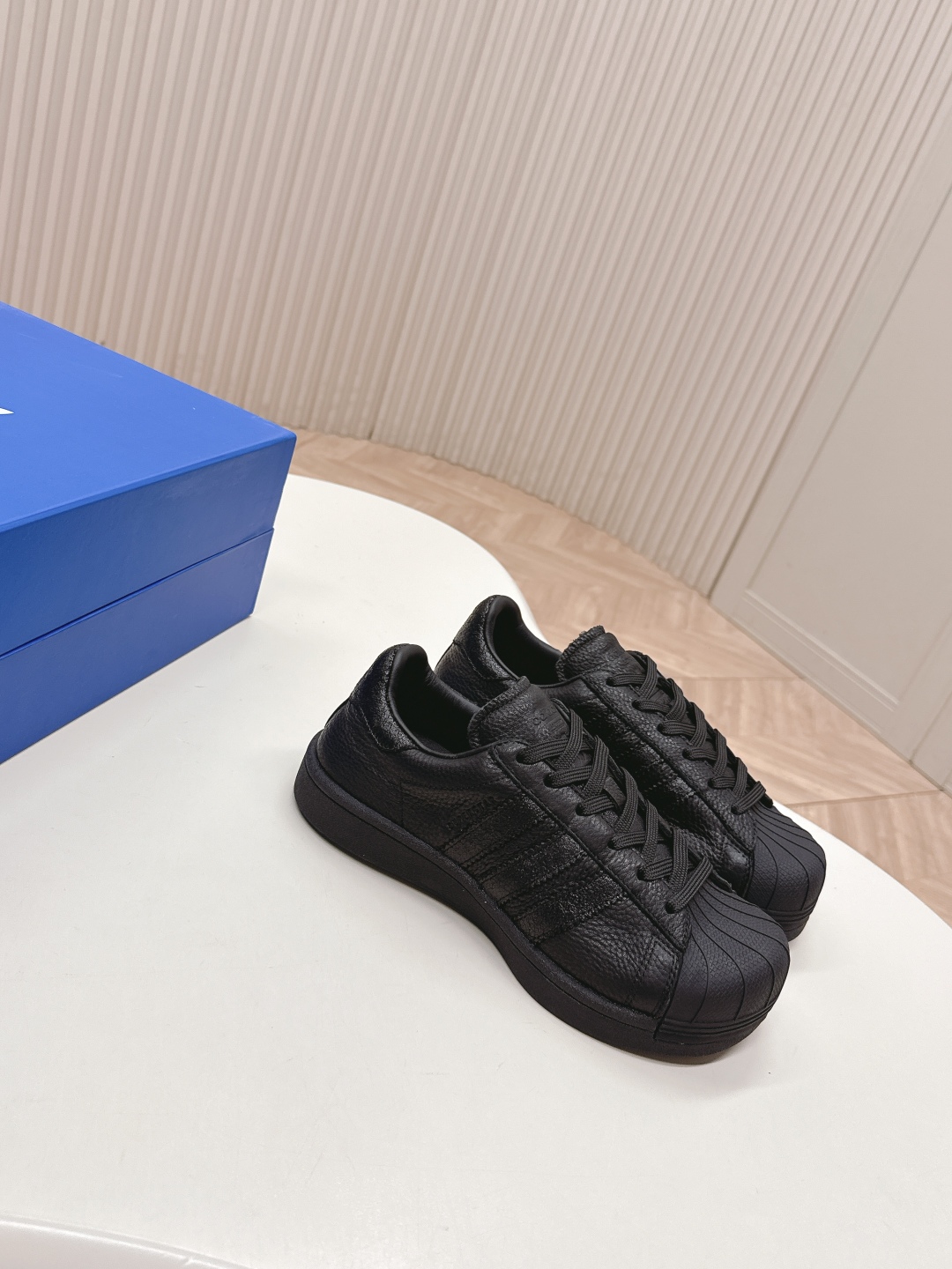 “Square Shellhead Skate Shoes Review: Fashionable Enlarged Design with Cattle Leather” - 图片 4