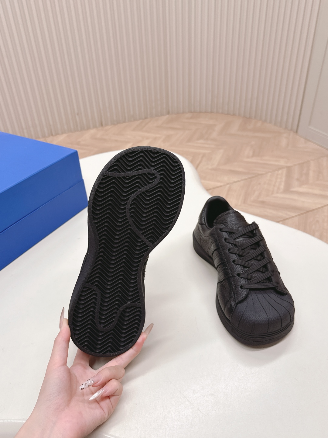 “Square Shellhead Skate Shoes Review: Fashionable Enlarged Design with Cattle Leather” - 图片 9