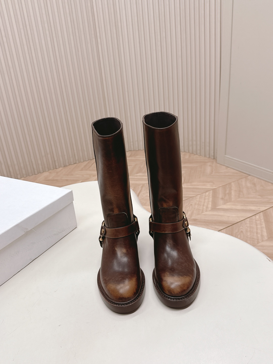 “New Retrobus Fairy Boots: Italian Leather, Copper Buttons, High-End Design | Size 35-40” - 图片 6