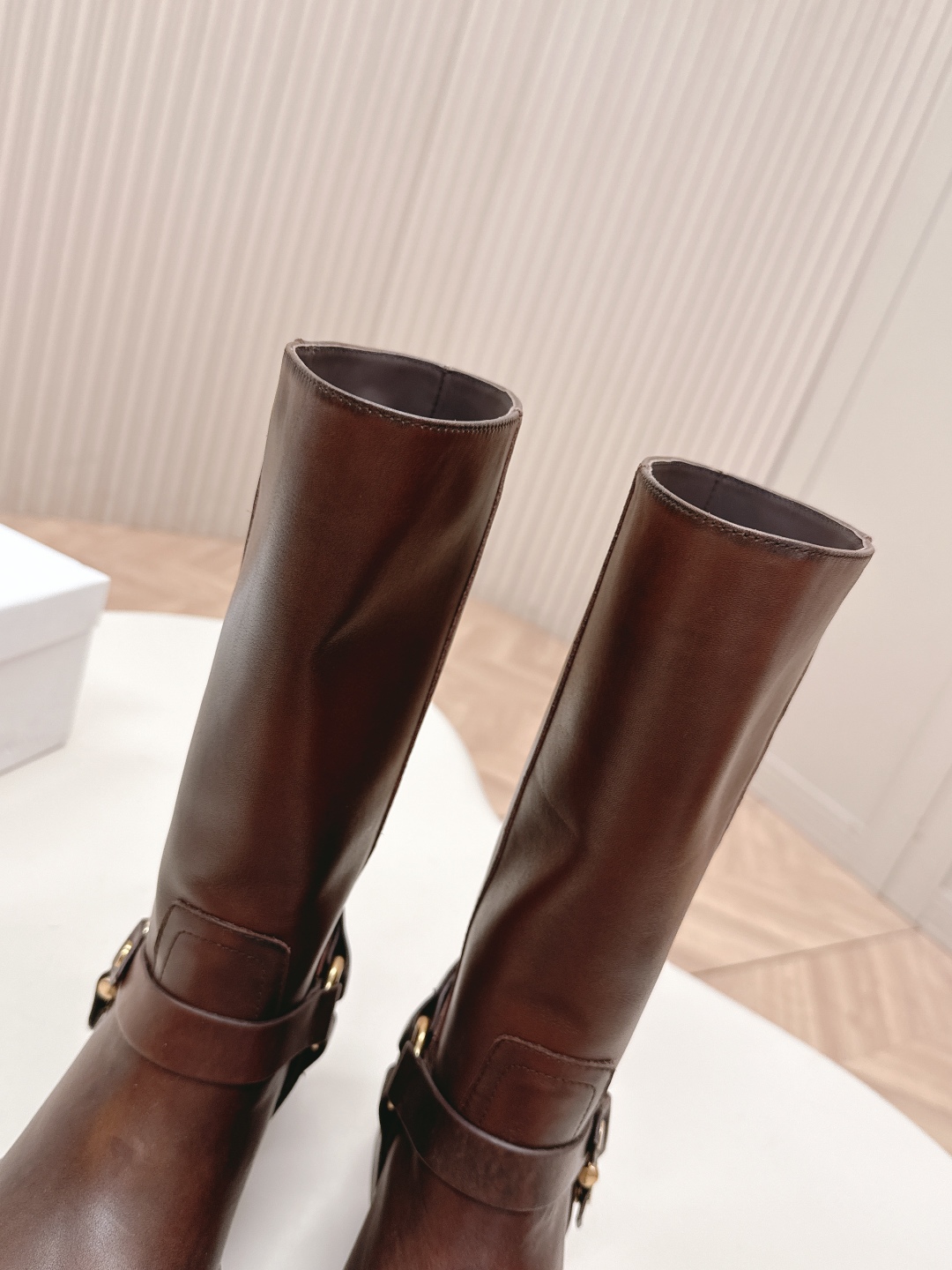 “2025 Retrofitted Engine Boots: Italian Leather, Copper Buttons, 4.5cm Heel, Sizes 35-40” - 图片 6
