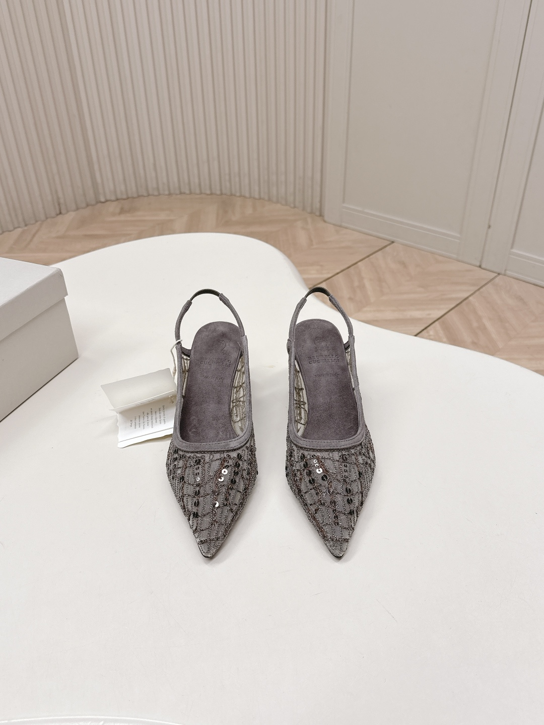 Brunello Cucinelli Brunello Cucinelli 26ss新品手工缝珠刺绣网纱拖鞋