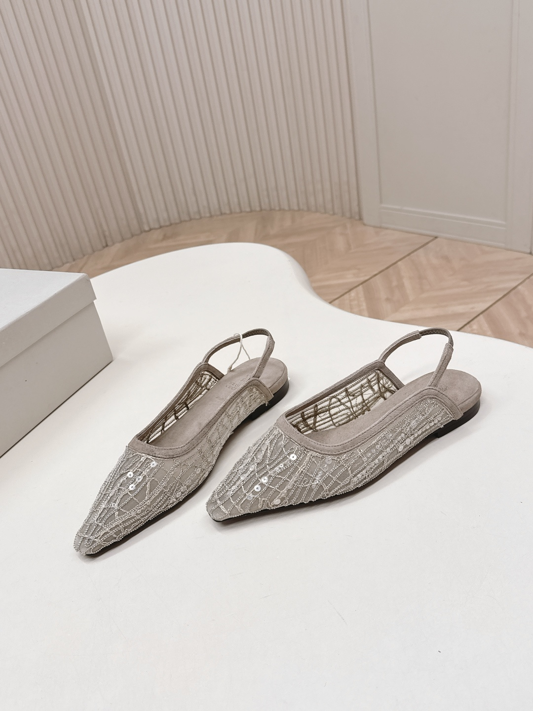 Brunello Cucinelli Brunello Cucinelli 26ss新品手工缝珠刺绣网纱拖鞋