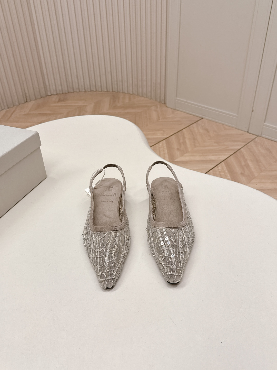 Brunello Cucinelli Brunello Cucinelli 26ss新品手工缝珠刺绣网纱拖鞋