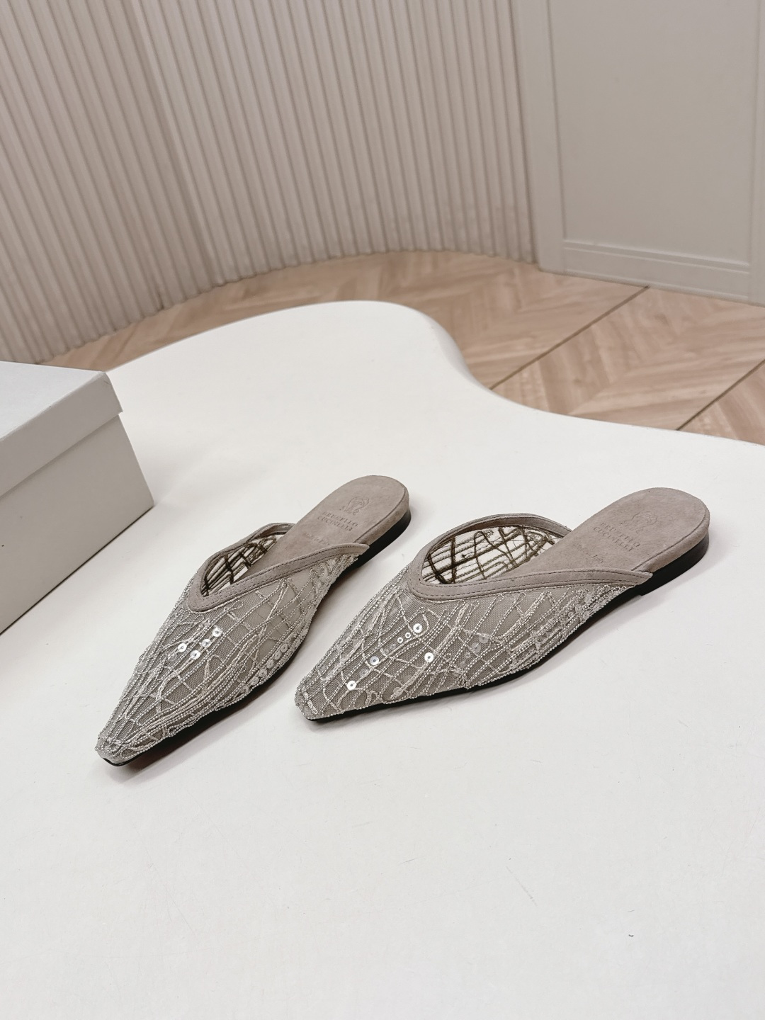 Brunello Cucinelli Brunello Cucinelli 26ss新品手工缝珠刺绣网纱拖鞋