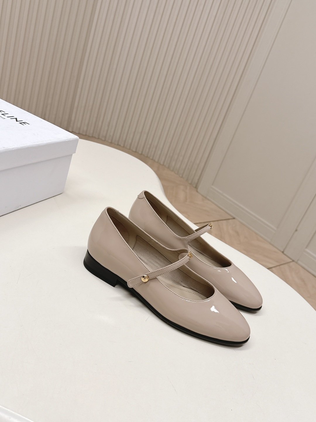 Celine 高版本 塞琳 CELINE 2026新春款 凯旋门乐福鞋 小皮鞋 百搭系列 ins种草神器 质检超好 、镜头感满分而且非常舒适