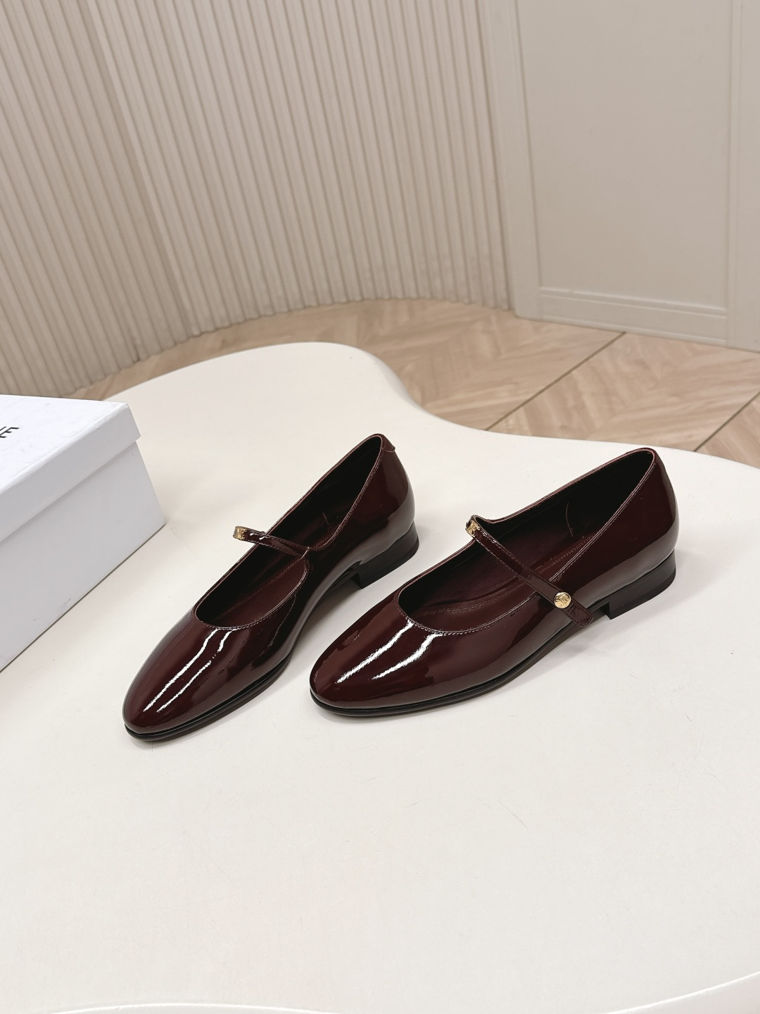Celine 高版本 塞琳 CELINE 2026新春款 凯旋门乐福鞋 小皮鞋 百搭系列 ins种草神器 质检超好 、镜头感满分而且非常舒适