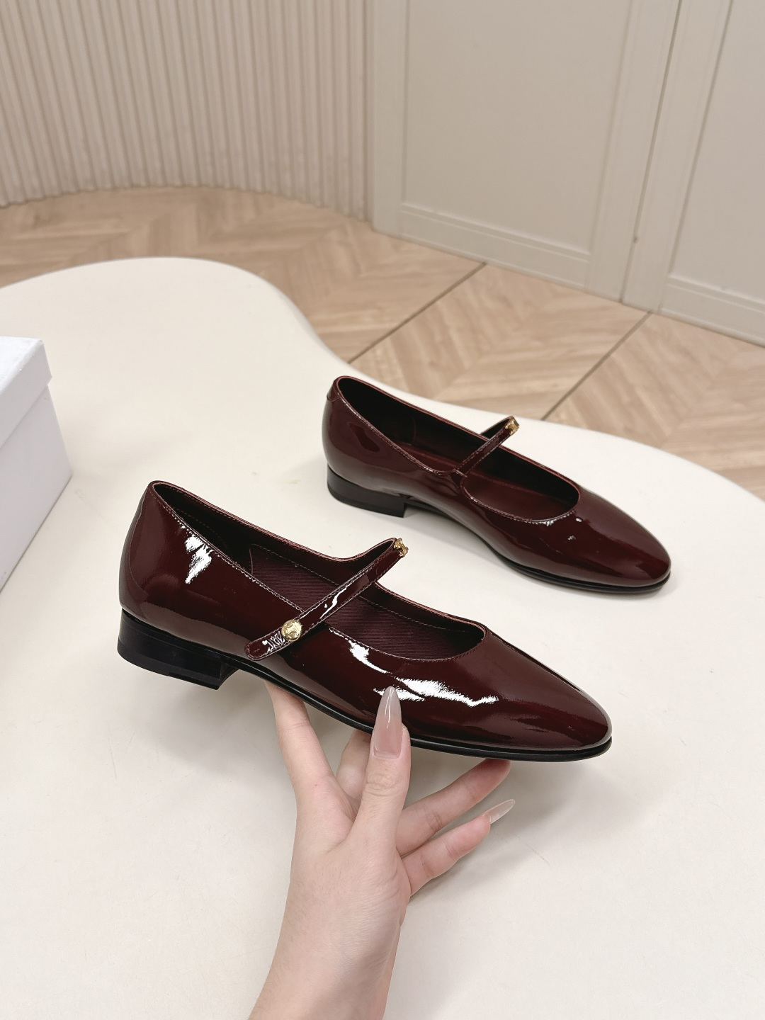 Celine 高版本 塞琳 CELINE 2026新春款 凯旋门乐福鞋 小皮鞋 百搭系列 ins种草神器 质检超好 、镜头感满分而且非常舒适