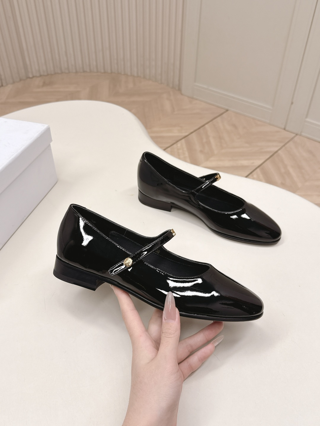 Celine 高版本 塞琳 CELINE 2026新春款 凯旋门乐福鞋 小皮鞋 百搭系列 ins种草神器 质检超好 、镜头感满分而且非常舒适