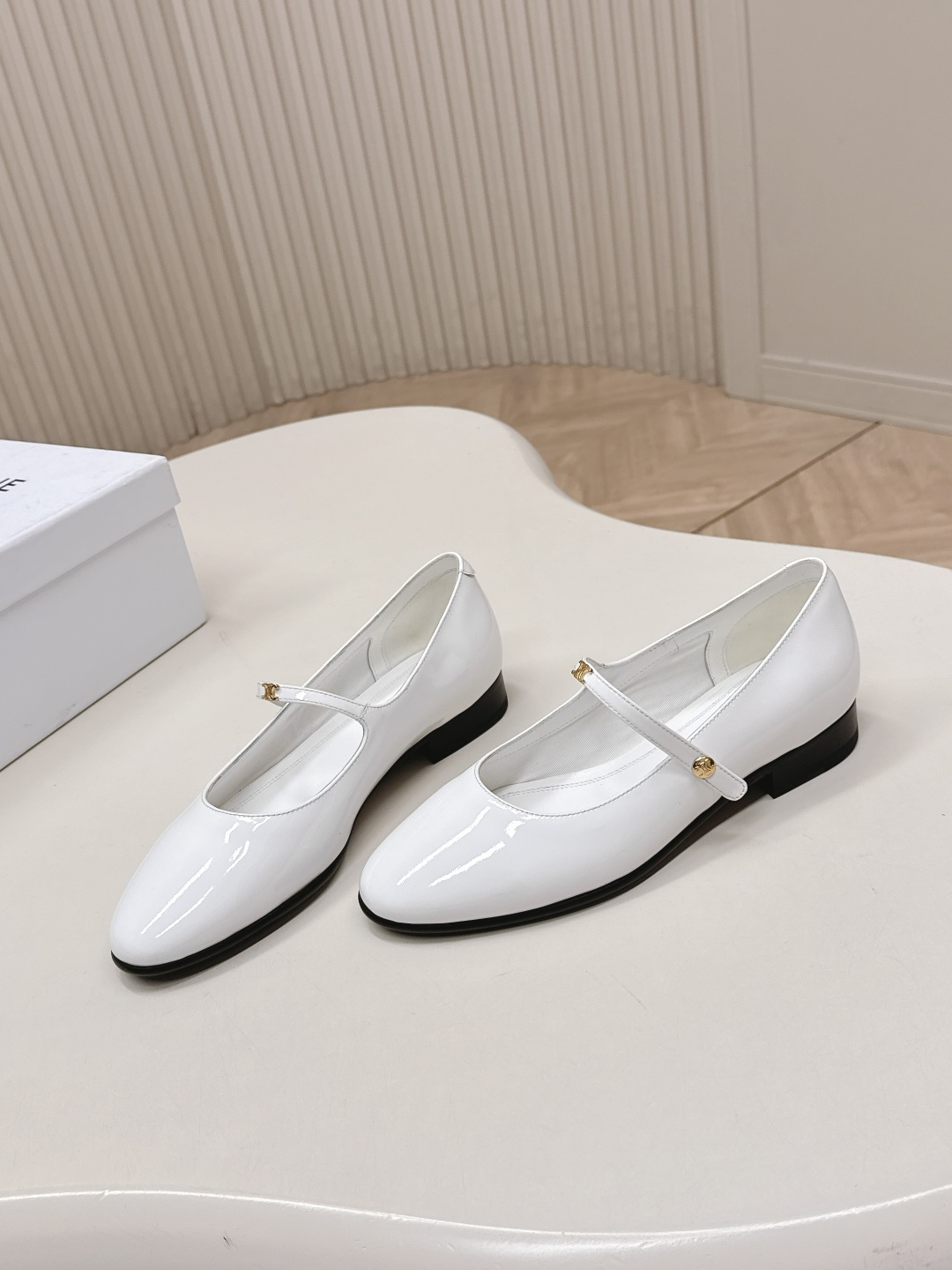 Celine 高版本 塞琳 CELINE 2026新春款 凯旋门乐福鞋 小皮鞋 百搭系列 ins种草神器 质检超好 、镜头感满分而且非常舒适