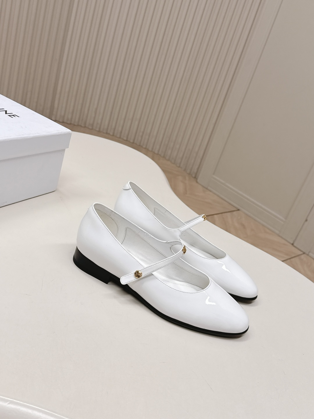 Celine 高版本 塞琳 CELINE 2026新春款 凯旋门乐福鞋 小皮鞋 百搭系列 ins种草神器 质检超好 、镜头感满分而且非常舒适
