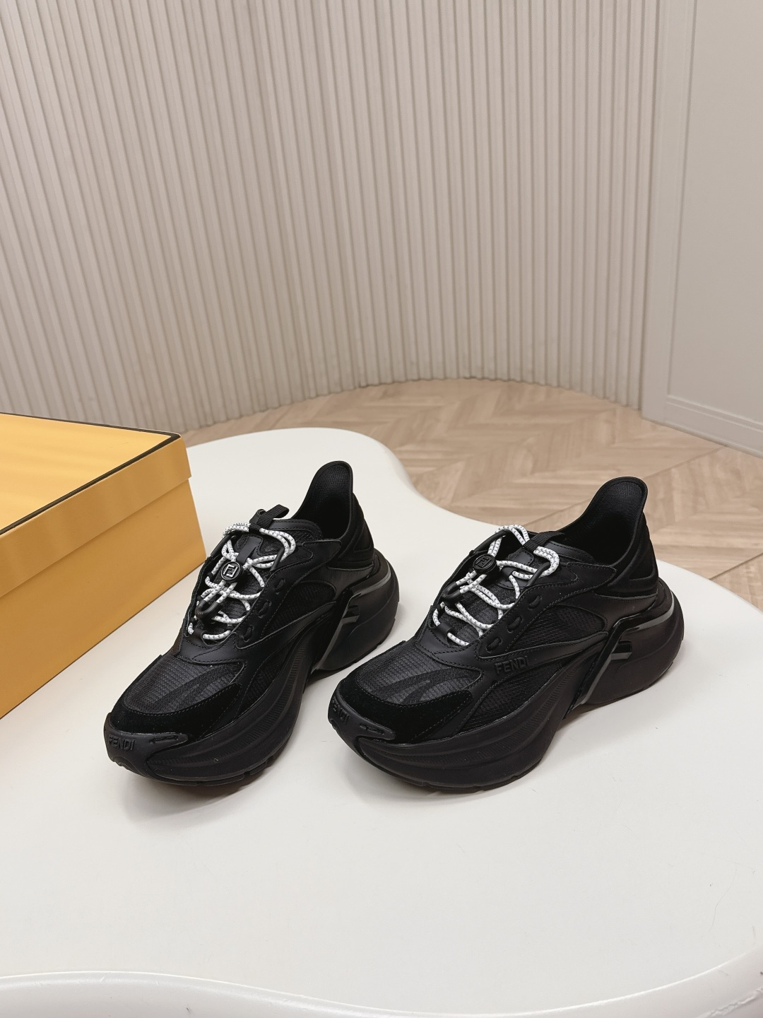 Fendi FENDI芬迪 最新F-Light系列 厚底 休闲 运动鞋 跑鞋