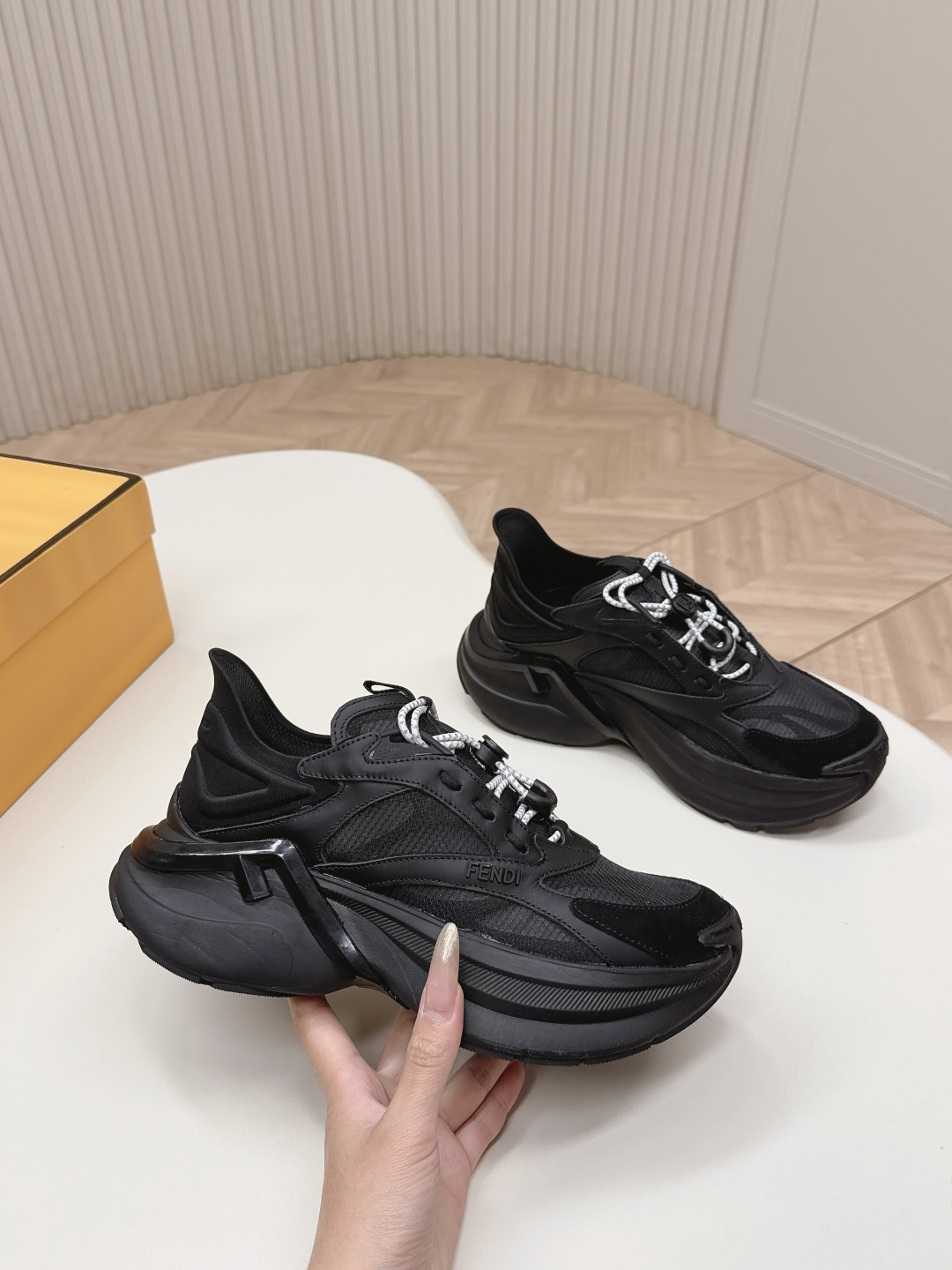Fendi FENDI芬迪 最新F-Light系列 厚底 休闲 运动鞋 跑鞋