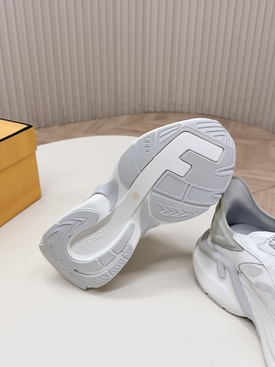 Fendi FENDI芬迪 最新F-Light系列 厚底 休闲 运动鞋 跑鞋