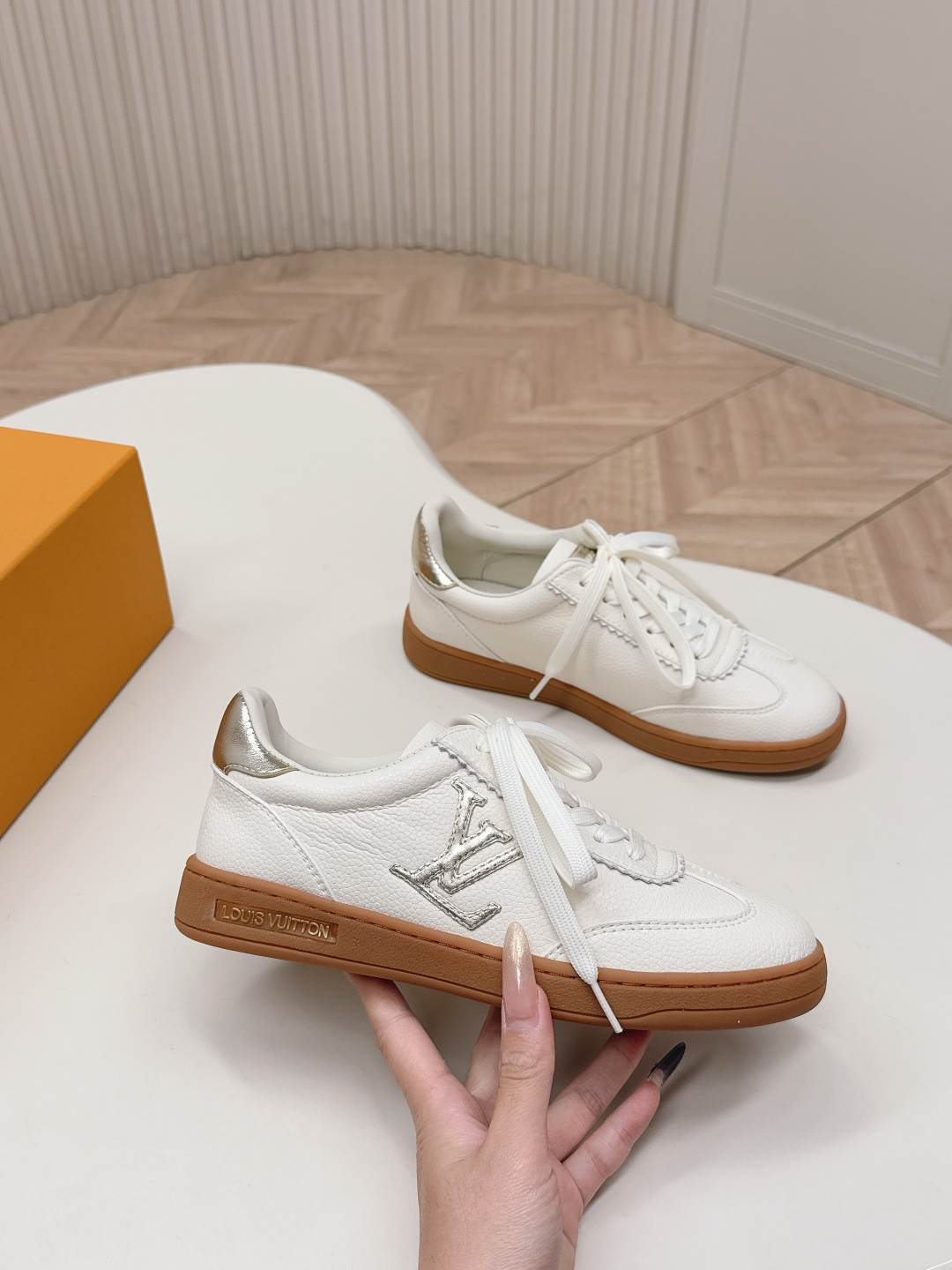 Louis Vuitton LV 驴牌26新款德训鞋板鞋运动鞋