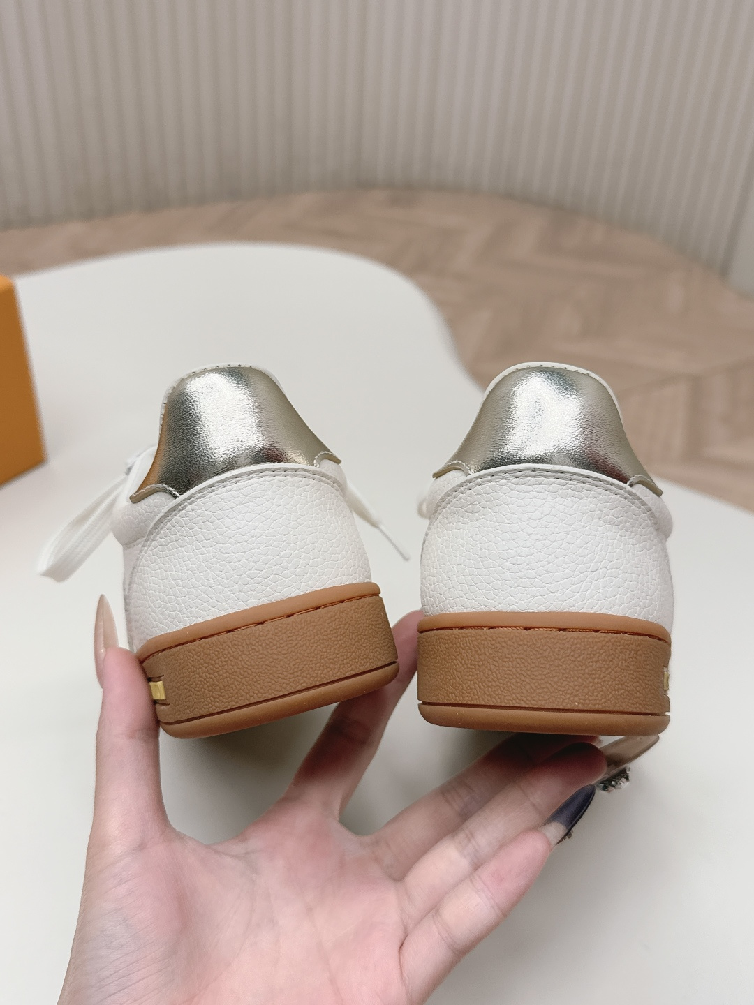 Louis Vuitton LV 驴牌26新款德训鞋板鞋运动鞋