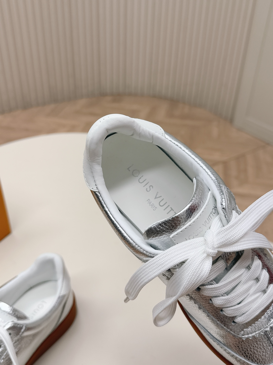 Louis Vuitton LV 驴牌26新款德训鞋板鞋运动鞋