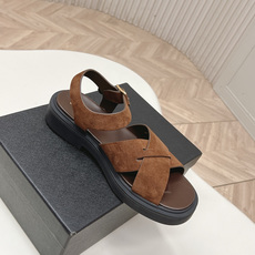 Prada 普拉达2026春夏新款凉鞋系列 罗马厚底凉鞋 最新走秀款,经典升级 舒适度与时髦度并存 每个 Prada 普拉达2026春夏新款凉鞋系列 罗马厚底凉鞋 最新走秀款,经典升级 舒适度与时髦度并存 每个
