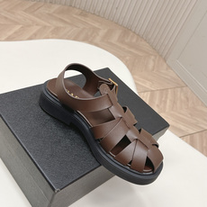 Prada 普拉达2026春夏新款凉鞋系列 罗马厚底凉鞋 最新走秀款,经典升级 舒适度与时髦度并存 每个 Prada 普拉达2026春夏新款凉鞋系列 罗马厚底凉鞋 最新走秀款,经典升级 舒适度与时髦度并存 每个