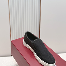 GUCCI·古驰 2026ss男码新款 G家Ace系列蜜蜂小白鞋滑板鞋休闲乐福鞋顶级版本🔝原版购入开发做 GUCCI·古驰 2026ss男码新款 G家Ace系列蜜蜂小白鞋滑板鞋休闲乐福鞋顶级版本🔝原版购入开发做