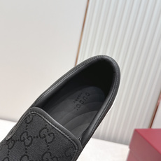 GUCCI·古驰 2026ss男码新款 G家Ace系列蜜蜂小白鞋滑板鞋休闲乐福鞋顶级版本🔝原版购入开发做 GUCCI·古驰 2026ss男码新款 G家Ace系列蜜蜂小白鞋滑板鞋休闲乐福鞋顶级版本🔝原版购入开发做