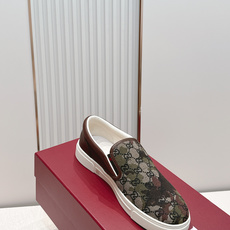 GUCCI·古驰 2026ss男码新款 G家Ace系列蜜蜂小白鞋滑板鞋休闲乐福鞋顶级版本🔝原版购入开发做 GUCCI·古驰 2026ss男码新款 G家Ace系列蜜蜂小白鞋滑板鞋休闲乐福鞋顶级版本🔝原版购入开发做