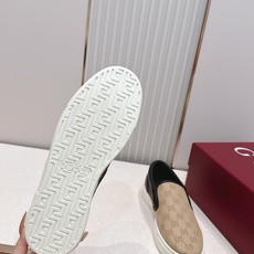 GUCCI·古驰 2026ss男码新款 G家Ace系列蜜蜂小白鞋滑板鞋休闲乐福鞋顶级版本🔝原版购入开发做 GUCCI·古驰 2026ss男码新款 G家Ace系列蜜蜂小白鞋滑板鞋休闲乐福鞋顶级版本🔝原版购入开发做