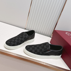 GUCCI·古驰 2026ss男码新款 G家Ace系列蜜蜂小白鞋滑板鞋休闲乐福鞋顶级版本🔝原版购入开发做 GUCCI·古驰 2026ss男码新款 G家Ace系列蜜蜂小白鞋滑板鞋休闲乐福鞋顶级版本🔝原版购入开发做