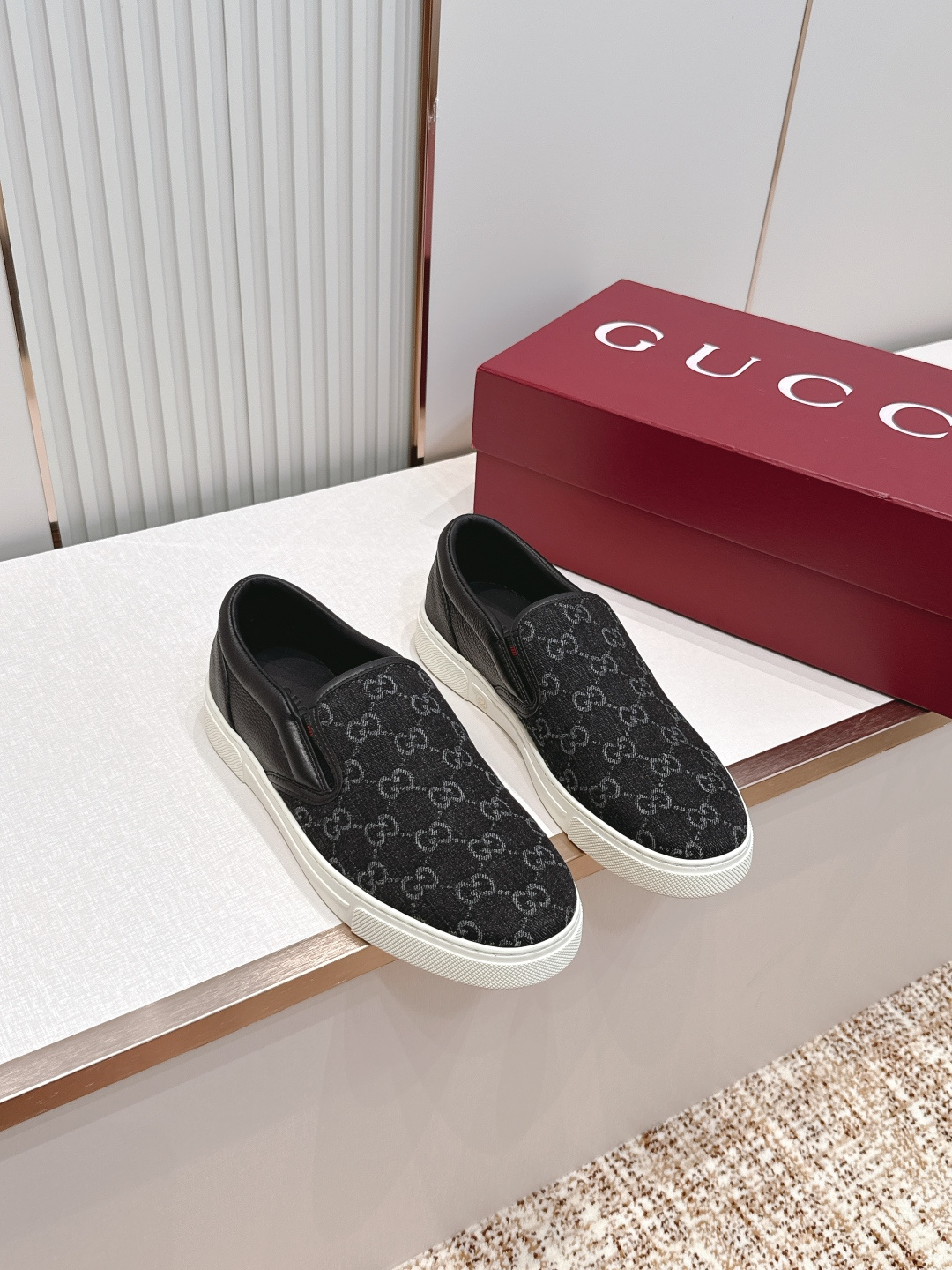 GUCCI·古驰 2026ss男码新款 G家Ace系列蜜蜂小白鞋滑板鞋休闲乐福鞋顶级版本🔝原版购入开发做