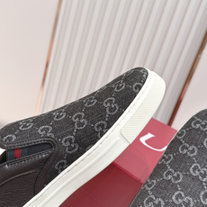 GUCCI·古驰 2026ss男码新款 G家Ace系列蜜蜂小白鞋滑板鞋休闲乐福鞋顶级版本🔝原版购入开发做 GUCCI·古驰 2026ss男码新款 G家Ace系列蜜蜂小白鞋滑板鞋休闲乐福鞋顶级版本🔝原版购入开发做