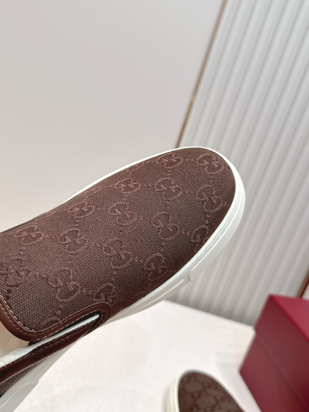 GUCCI·古驰 2026ss男码新款 G家Ace系列蜜蜂小白鞋滑板鞋休闲乐福鞋顶级版本🔝原版购入开发做