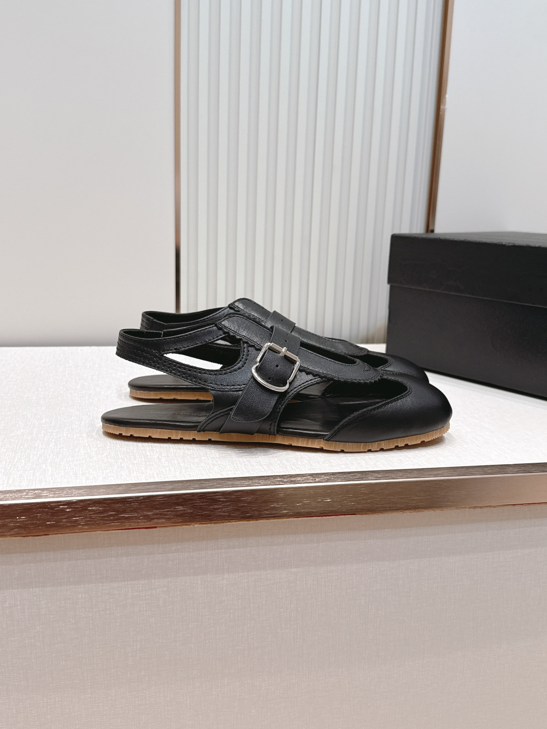 Unknown Dries Van Noten·DVN 缕空凉鞋