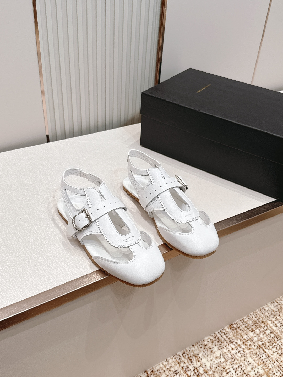 Unknown Dries Van Noten·DVN 缕空凉鞋